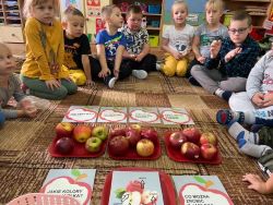 wiatowy dzień jabłka u przedszkolaków 28.09.2021